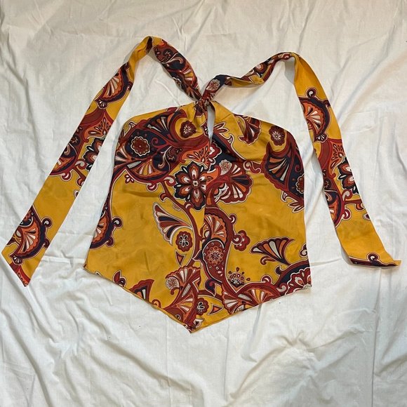 Banana Republic Silk Floral Halter top with keyhole front. Size Large - Picture 3 of 7